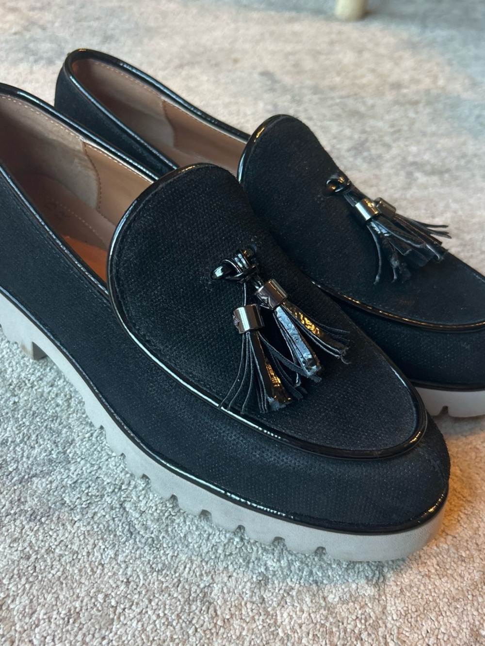 Women’s Donald Pliner Eclipse Black Tassel Slip-On Loafers with Lug Sole